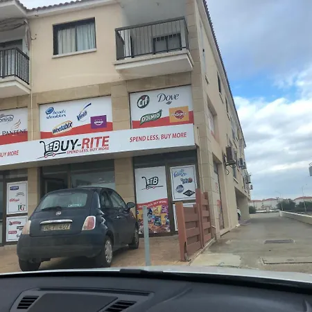 Luxury 2 Bed Next To The