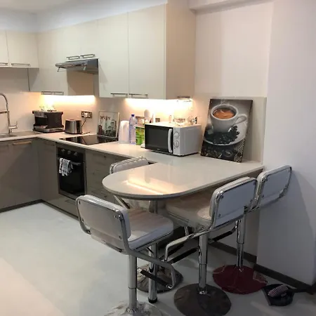 Luxury 2 Bed Next To The * Paralimni