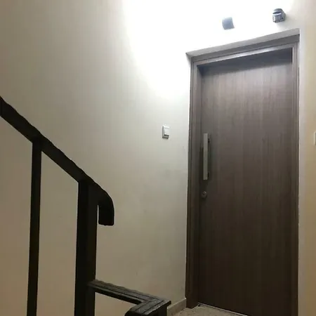 Luxury 2 Bed Next To The *